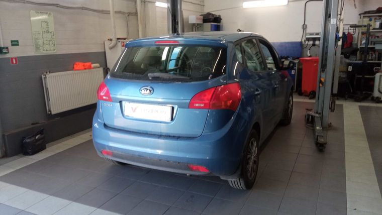 Kia Venga 2014 года, 99 000 км - вид 3