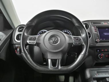 Volkswagen Tiguan 2016 года, 99 317 км - вид 8