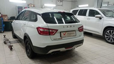 ВАЗ (LADA) Vesta Cross 2018 года, 61 973 км - вид 4