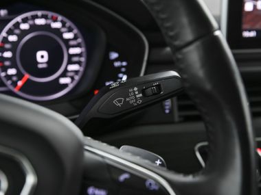 Audi A4 2018 года, 116 100 км - вид 11