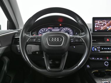 Audi A4 2018 года, 116 100 км - вид 10