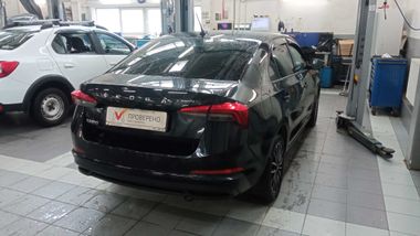 Skoda Rapid 2021 года, 72 676 км - вид 3