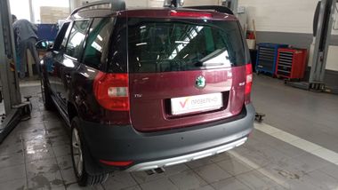 Skoda Yeti 2012 года, 141 457 км - вид 4