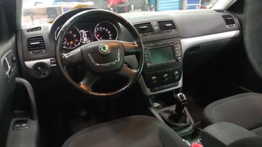 Skoda Yeti 2012 года, 141 457 км - вид 5