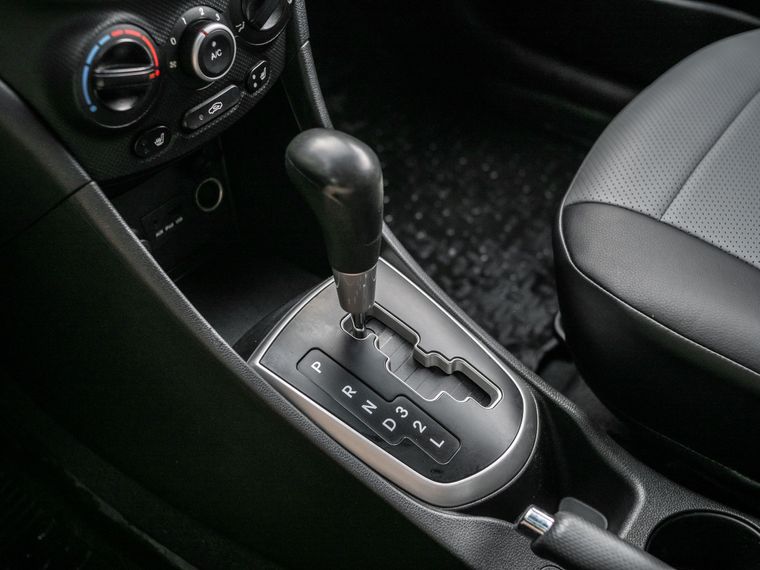Hyundai Solaris 2013 года, 275 000 км - вид 8