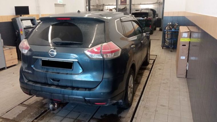 Nissan X-Trail 2016 года, 281 242 км - вид 3