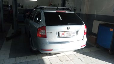 Skoda Octavia 2012 года, 126 541 км - вид 5