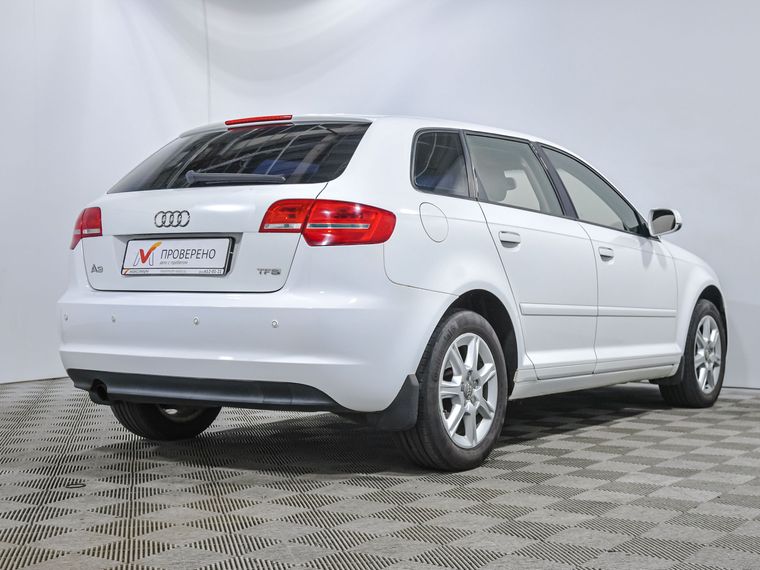 Audi A3 2012 года, 158 896 км - вид 5