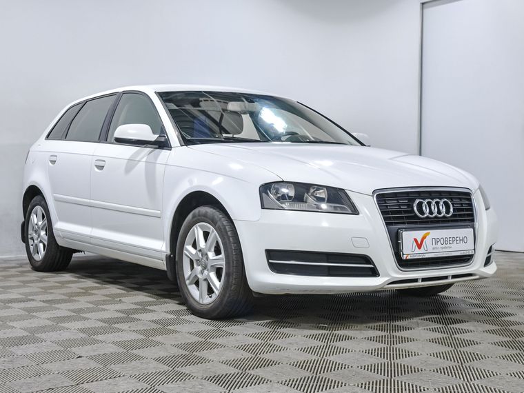 Audi A3 2012 года, 158 896 км - вид 4