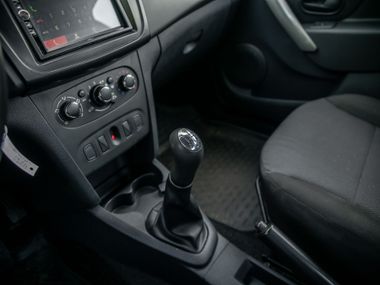 Renault Logan 2019 года, 119 267 км - вид 8