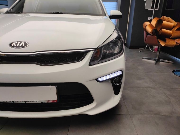 KIA Rio 2020 года, 66 066 км - вид 24