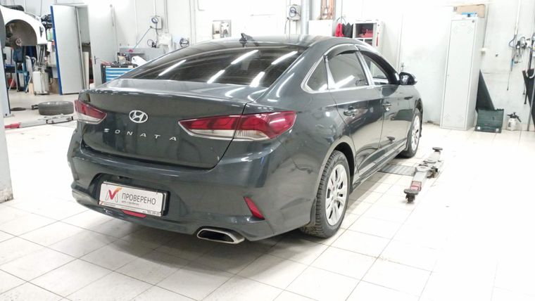 Hyundai Sonata 2018 года, 132 306 км - вид 3