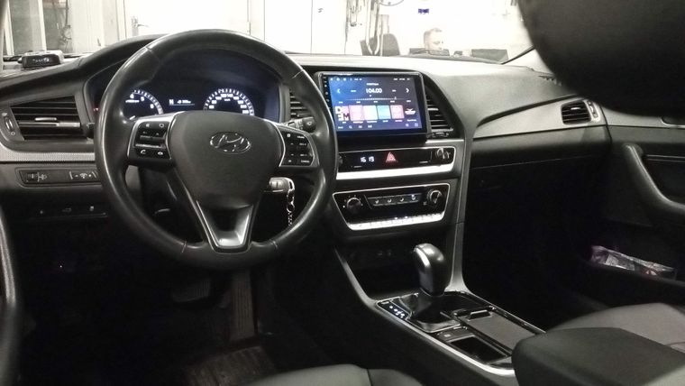 Hyundai Sonata 2018 года, 132 306 км - вид 5