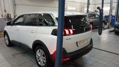 Peugeot 5008 2019 года, 113 800 км - вид 4