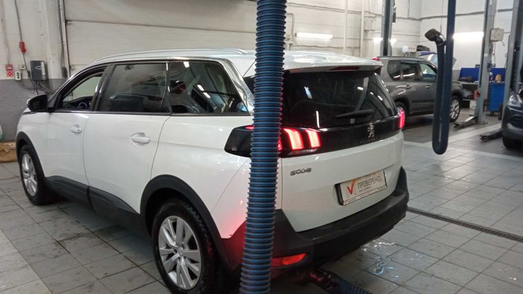 Peugeot 5008 2019 года, 113 800 км - вид 4
