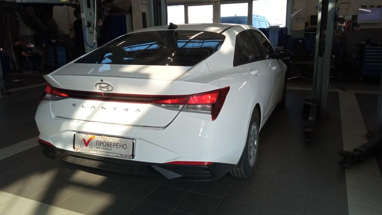 Hyundai Elantra 2021 года, 69 000 км - вид 3