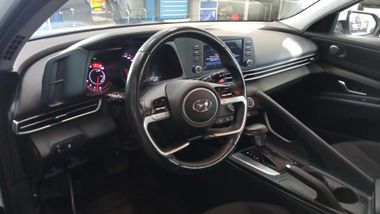 Hyundai Elantra 2021 года, 69 000 км - вид 5