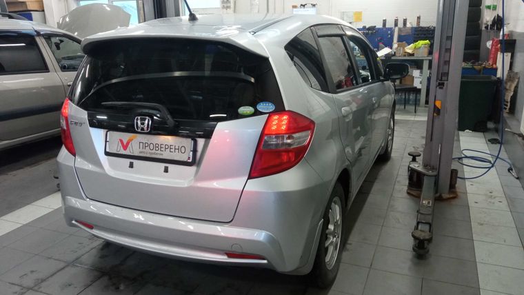 Honda Fit 2011 года, 73 183 км - вид 3