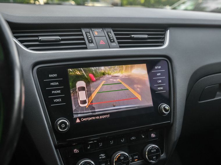 Skoda Octavia 2019 года, 223 615 км - вид 9
