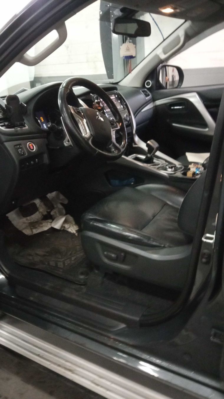 Mitsubishi Pajero Sport 2018 года, 132 465 км - вид 5
