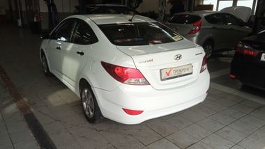 Hyundai Solaris 2012 года, 192 850 км - вид 4