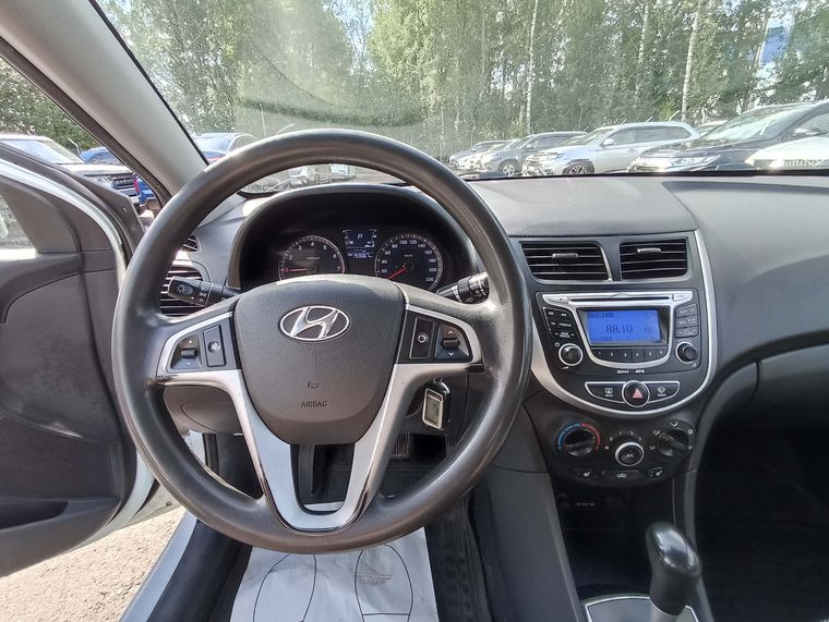 Hyundai Solaris 2012 года, 192 850 км - вид 17