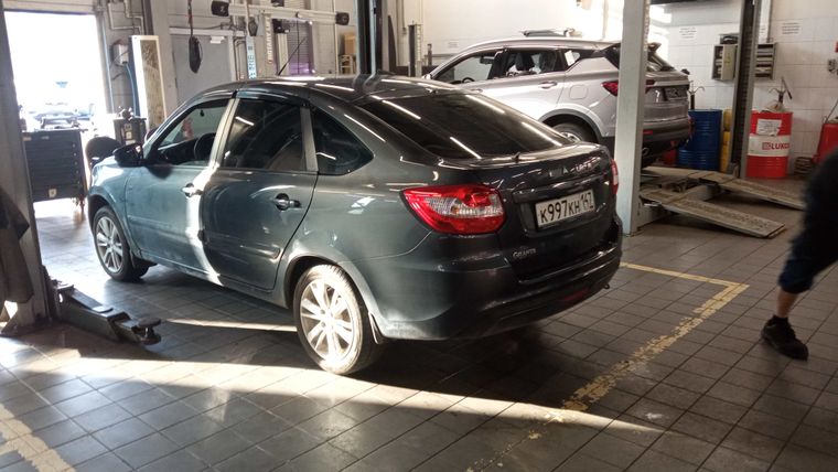 ВАЗ (LADA) Granta 2018 года, 109 947 км - вид 4
