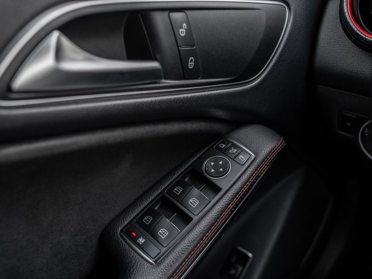 Mercedes-Benz CLA-класс 2015 года, 182 813 км - вид 11