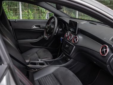 Mercedes-Benz CLA-класс 2015 года, 182 813 км - вид 13