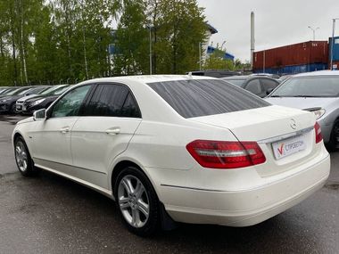 Mercedes-Benz E-класс 2011 года, 279 258 км - вид 6
