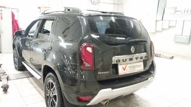 Renault Duster 2017 года, 152 387 км - вид 4