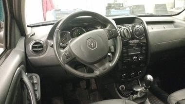 Renault Duster 2017 года, 152 387 км - вид 5