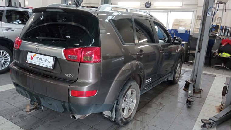 Peugeot 4007 2010 года, 212 445 км - вид 3