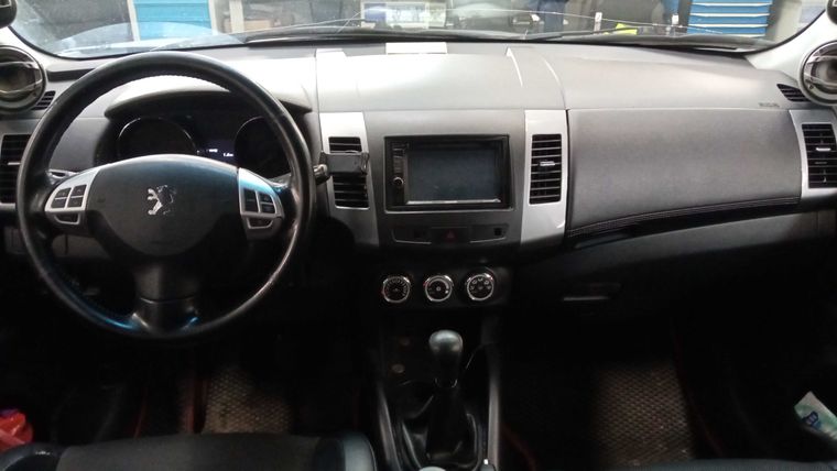 Peugeot 4007 2010 года, 212 445 км - вид 5