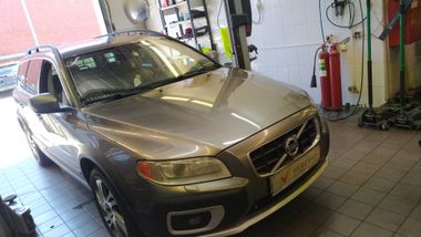 Volvo XC70 2010 года, 337 608 км - вид 3