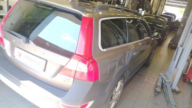 Volvo XC70 2010 года, 337 608 км - вид 4