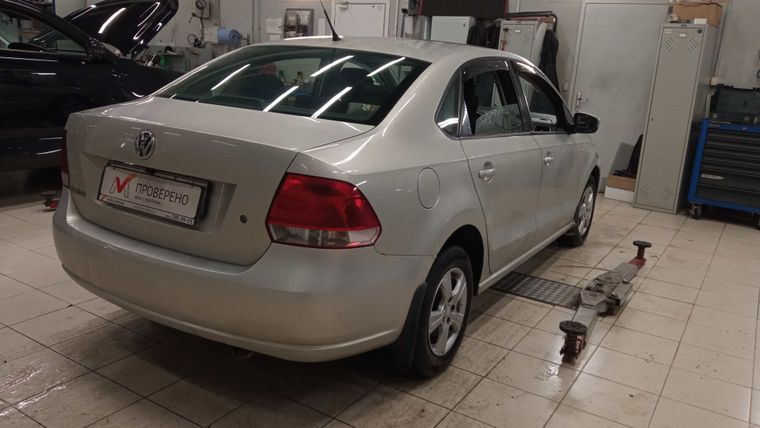 Volkswagen Polo 2011 года, 250 000 км - вид 3