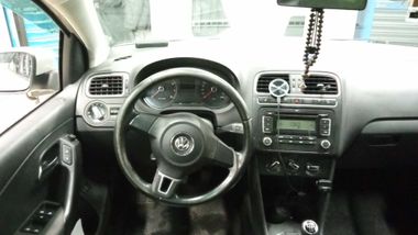 Volkswagen Polo 2011 года, 250 000 км - вид 5