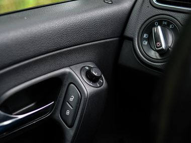 Volkswagen Polo 2011 года, 250 000 км - вид 10