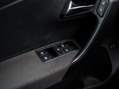 Volkswagen Polo 2011 года, 250 000 км - вид 9