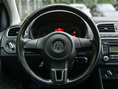 Volkswagen Polo 2011 года, 250 000 км - вид 6