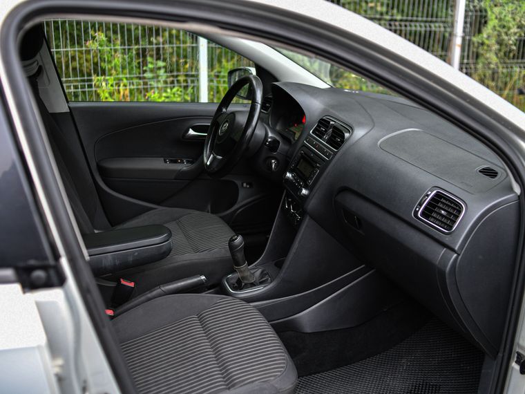 Volkswagen Polo 2011 года, 250 000 км - вид 12