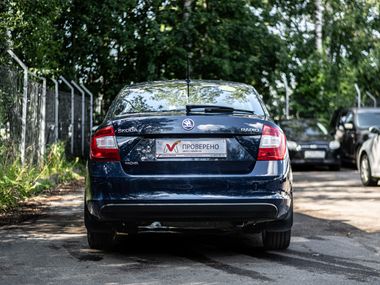 Skoda Rapid 2015 года, 131 418 км - вид 4