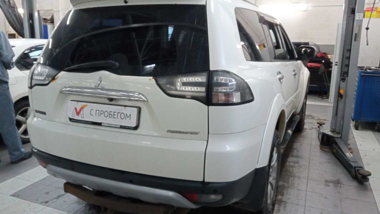 Mitsubishi Pajero Sport 2011 года, 298 211 км - вид 3