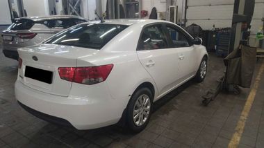 Kia Cerato 2011 года, 222 981 км - вид 3