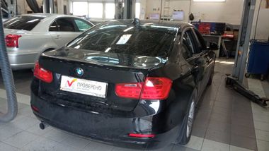 BMW 3 серия 2013 года, 191 008 км - вид 3