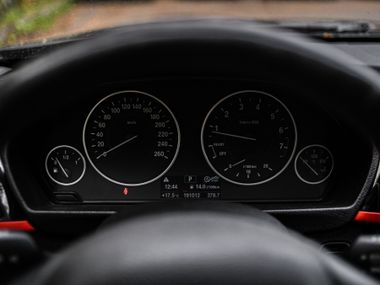 BMW 3 серия 2013 года, 191 008 км - вид 5