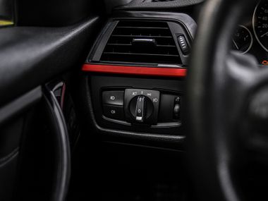 BMW 3 серия 2013 года, 191 008 км - вид 11