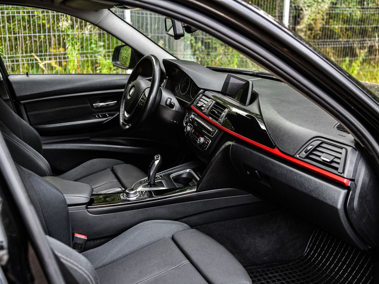 BMW 3 серия 2013 года, 191 008 км - вид 13