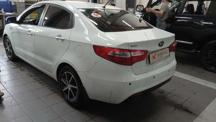 KIA Rio 2013 года, 163 269 км - вид 4